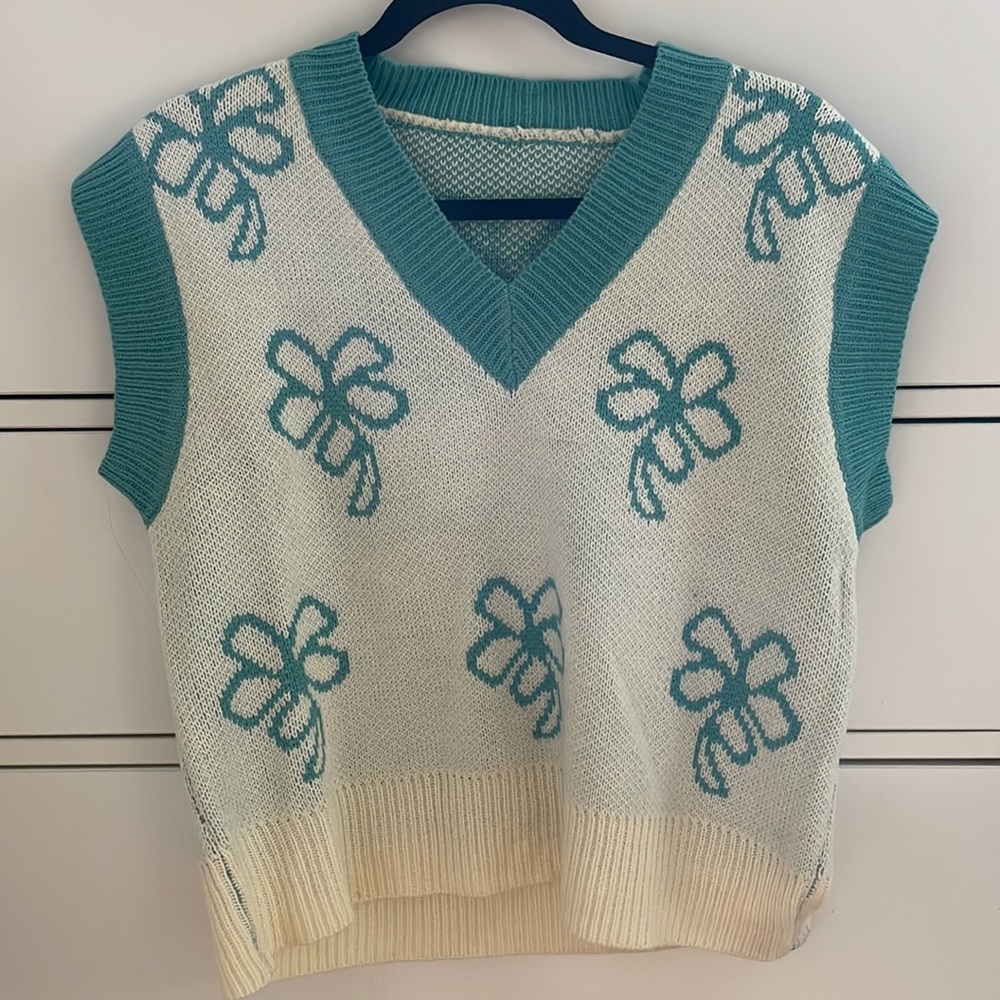 Blue Flower Print Sweater Vest